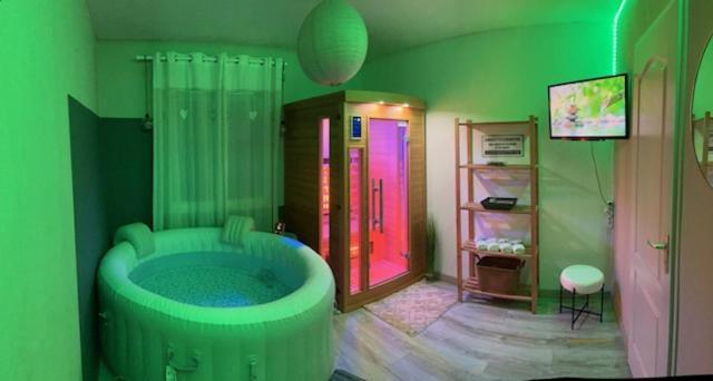 Villa Familiale Avec Spa Et Sauna Saint-Antonin-de-Sommaire Εξωτερικό φωτογραφία